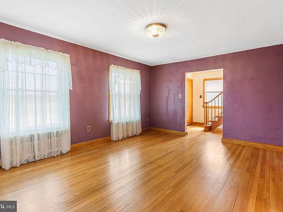 5th image of 1241 Grandview Rd
