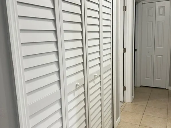 33A Pine Hill Ln, Palm Coast, FL 32164