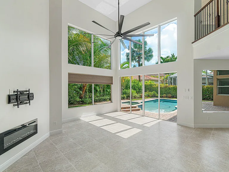 6641 Conch Ct — Photo 18