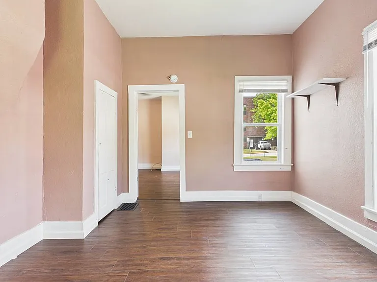 309 Broad St — Photo 15