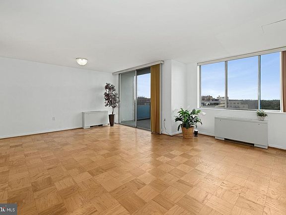 3rd image of 10500 Rockville Pike Unit 1612