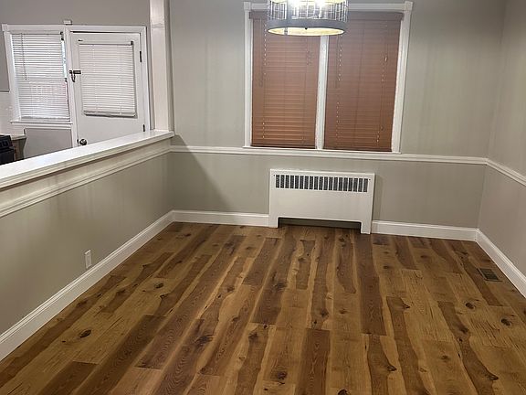3rd image of 2519 N Rosedale St