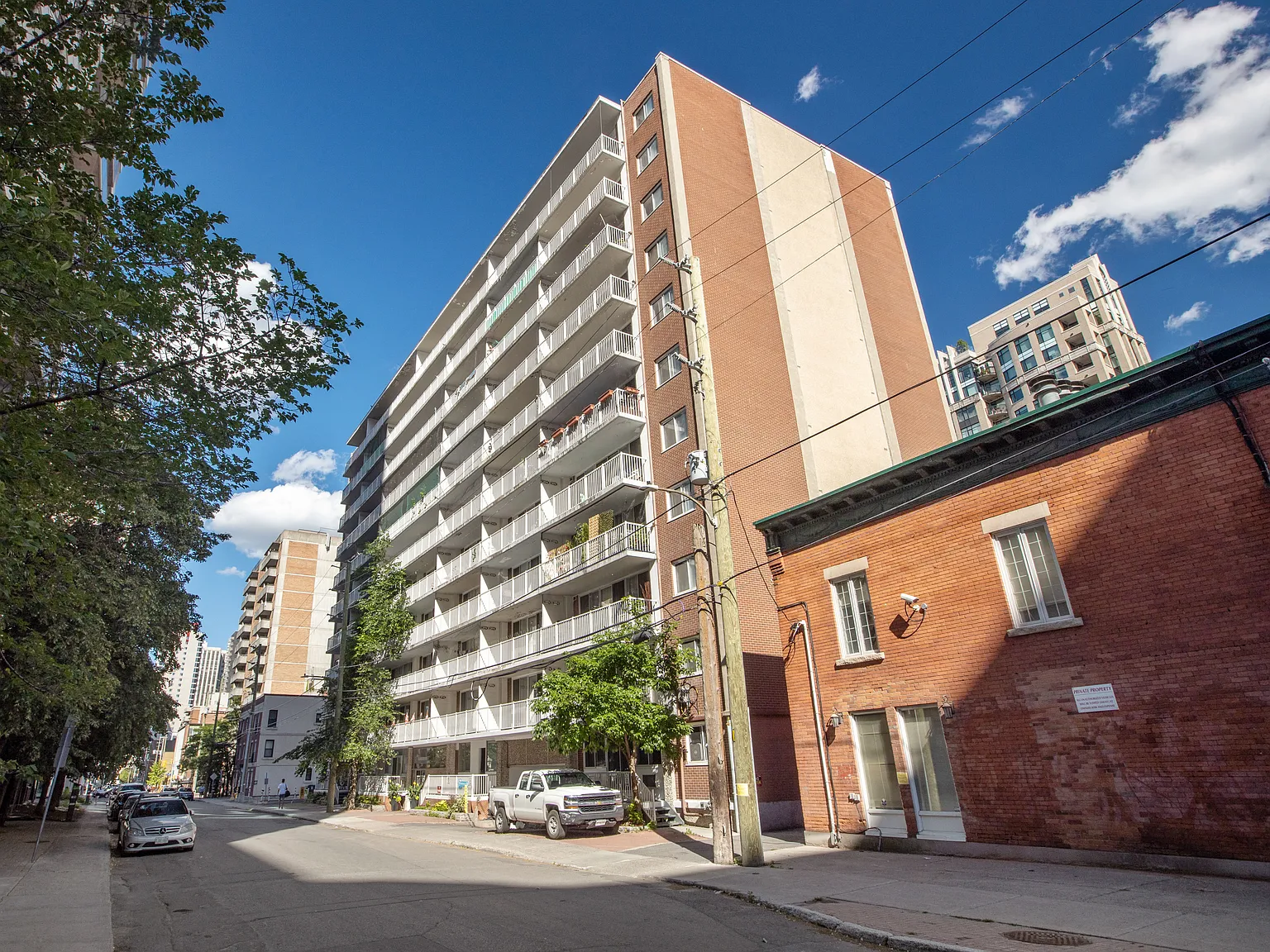 Gloucester Apartments — Photo 1