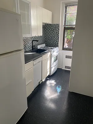 Rented by SUN WOOD REAL ESTATE | media 21