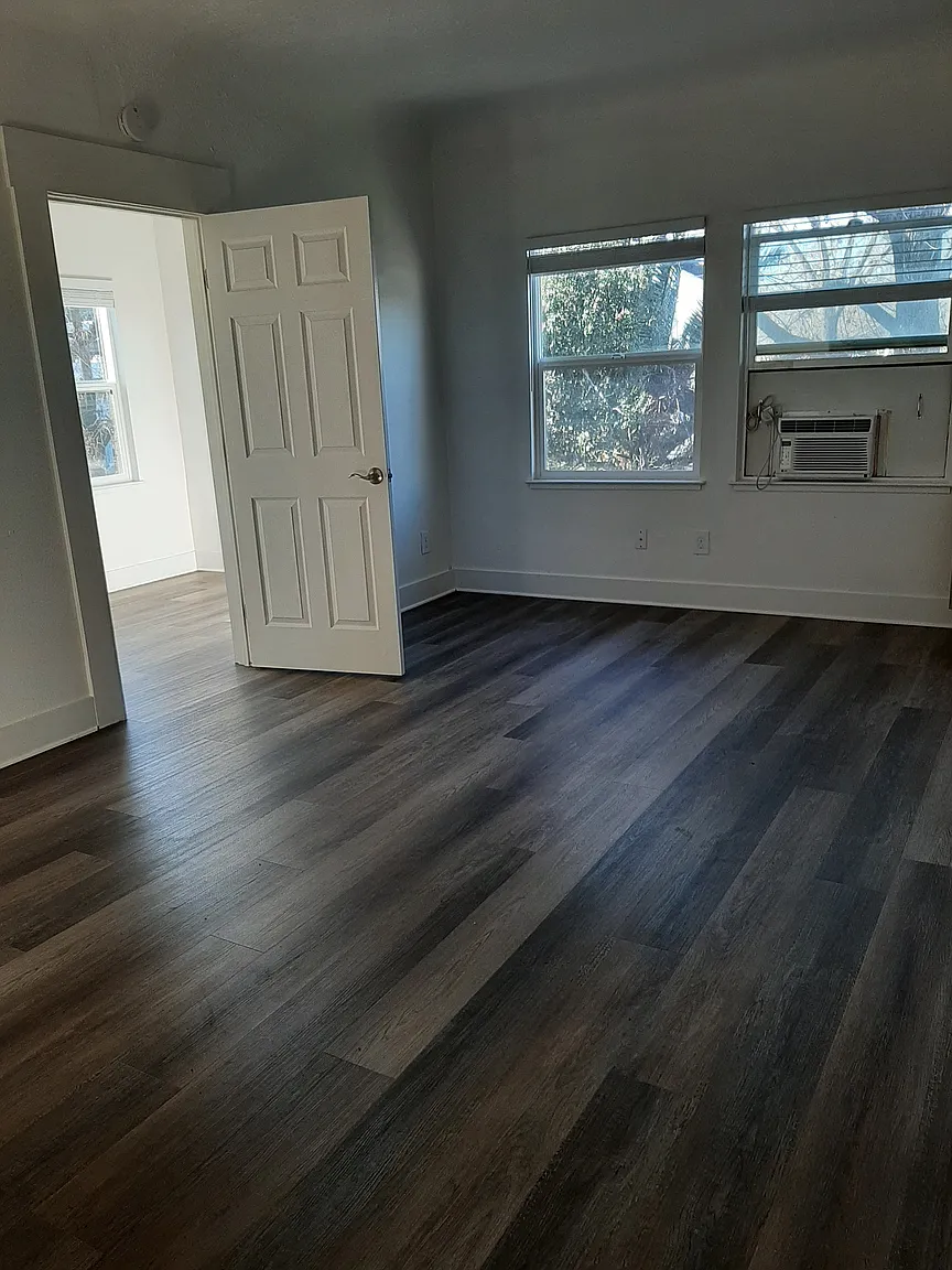 529 N Monroe St #8 photo 1