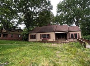 304 Rockmart Rd, Villa Rica, GA 30180