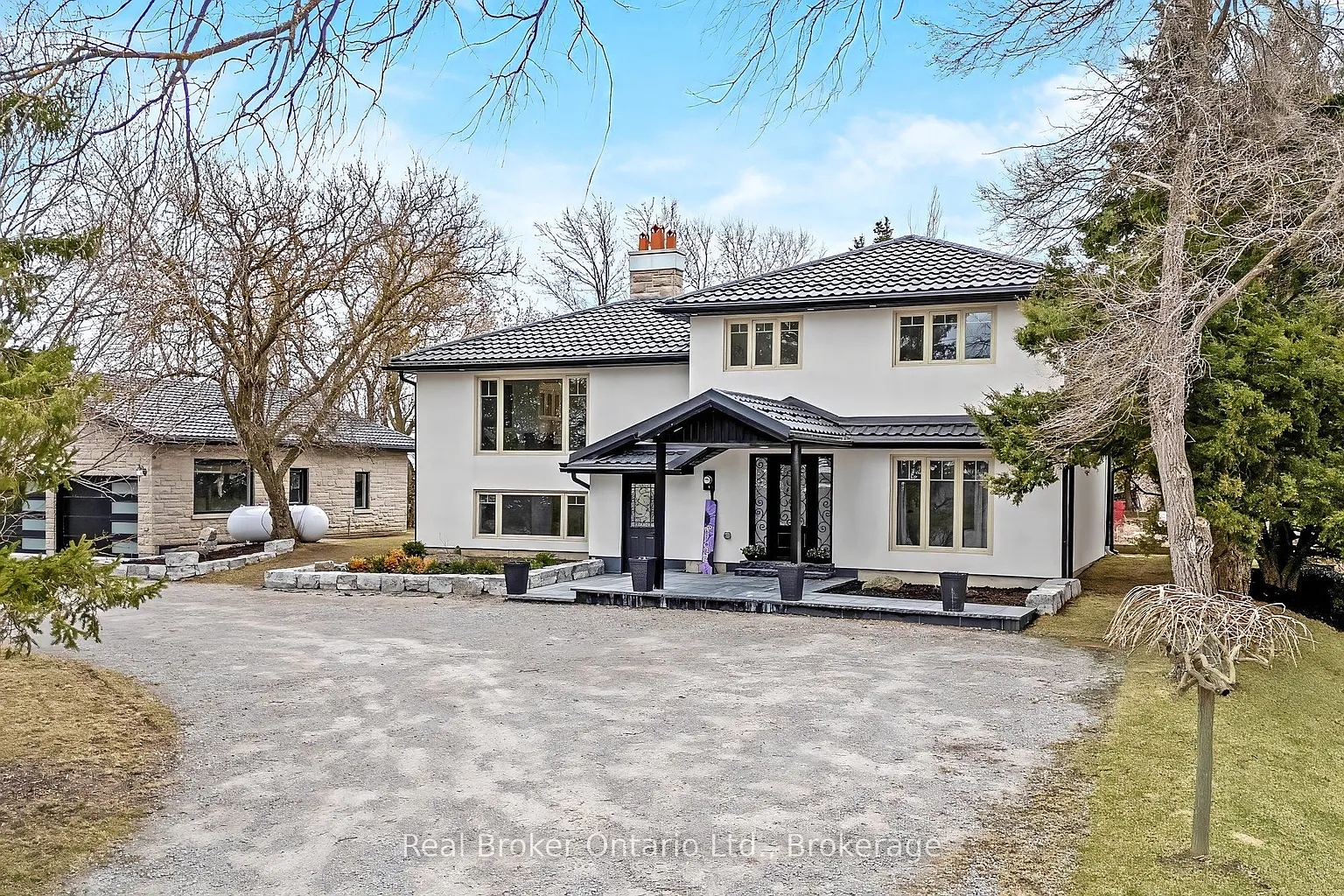 5938 Trafalgar Rd photo 1