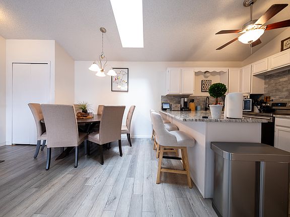 5th image of 733 Parkside Dr