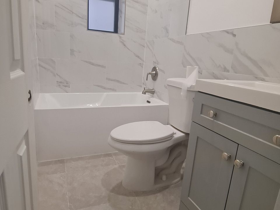 1st image of 362 Midwood St #2