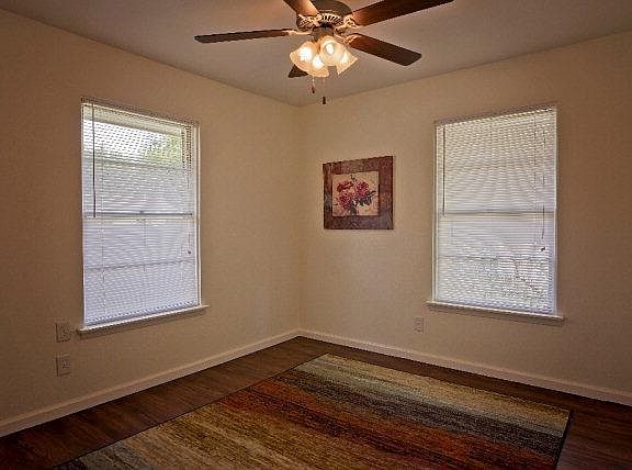 5th image of 1519 Bonham Dr