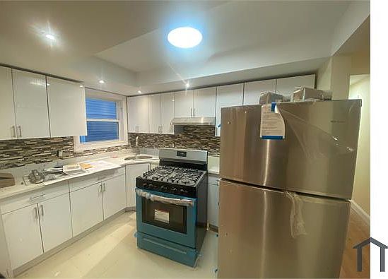 2nd image of 11014 178th St #2
