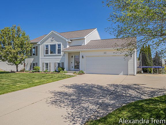 2nd image of 2025 Waler Dr
