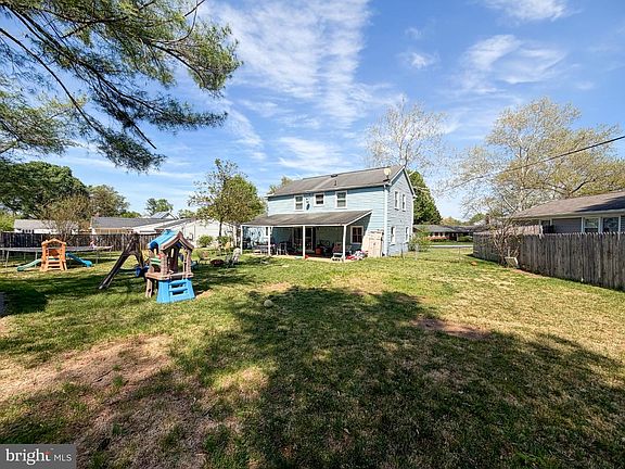2nd image of 4717 Ramsgate Ln