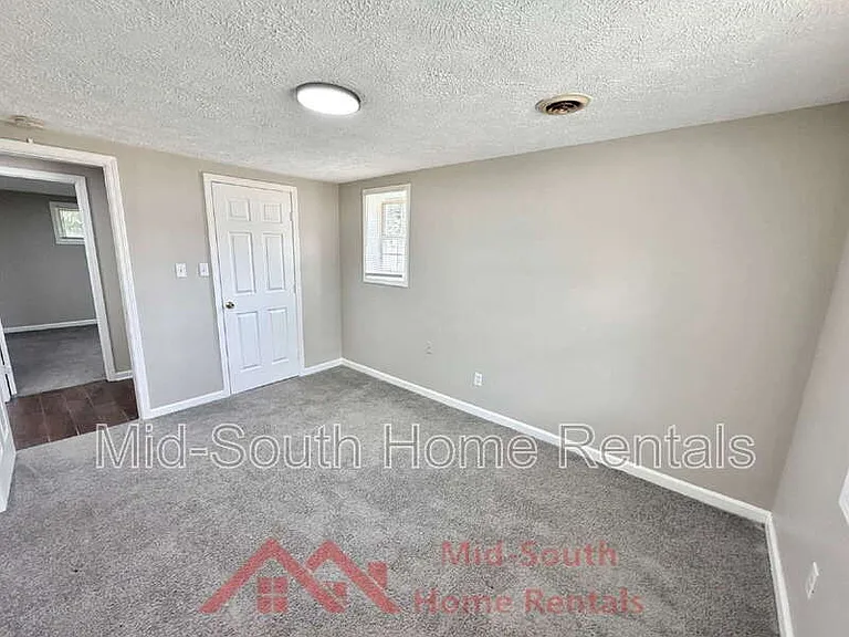 225 N Tipton St #D — Photo 11