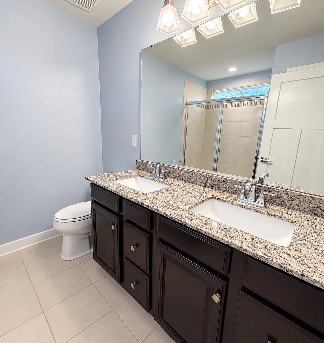 3 bed, 2.5 bath, 2016 sqft, $3,500 — Photo 3