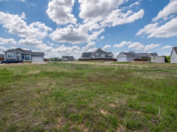 11 Willow Tree Ln, Pottsboro, TX 75076