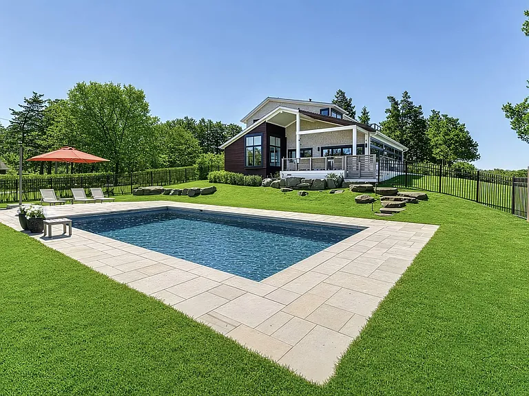 56 Squaw Rd — Photo 32