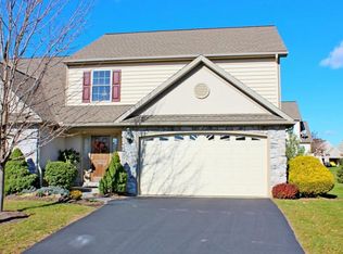 1327 Worthington Dr, Mount Joy, PA 17552