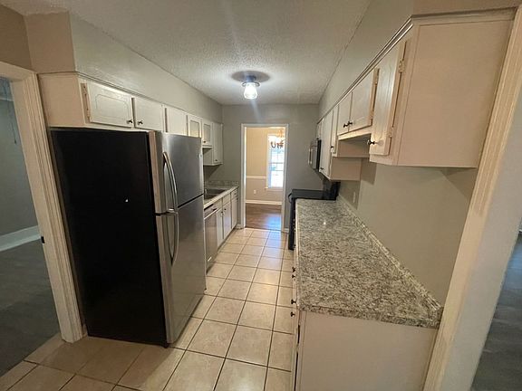 4th image of 2240 Cedarwood Cv