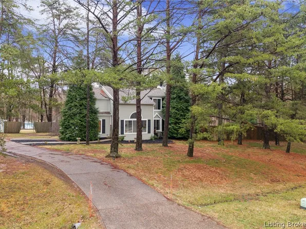 1135 Pinewood Drive, Lanesville, IN 47136