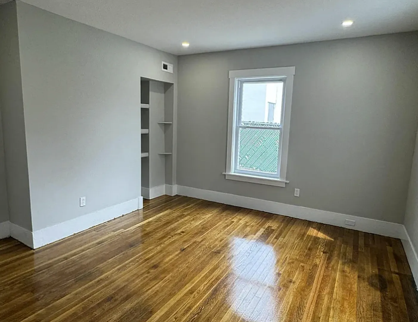22-24 Vine St. — Photo 1