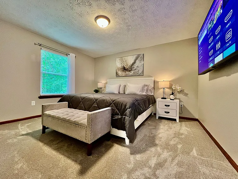 6429 Cincinnati Dayton Rd #B — Photo 18