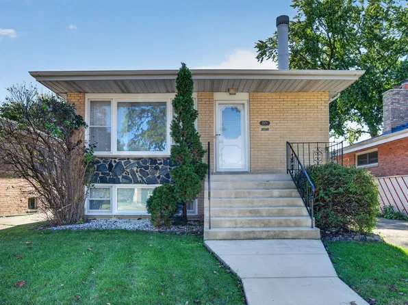 2829 W 101st St, Evergreen Park, IL 60805