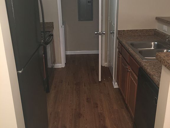 3rd image of 7006 Leopard Way APT 106