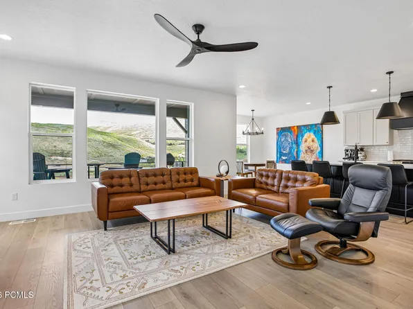 458 W Ascent Dr, Hideout, UT 84036