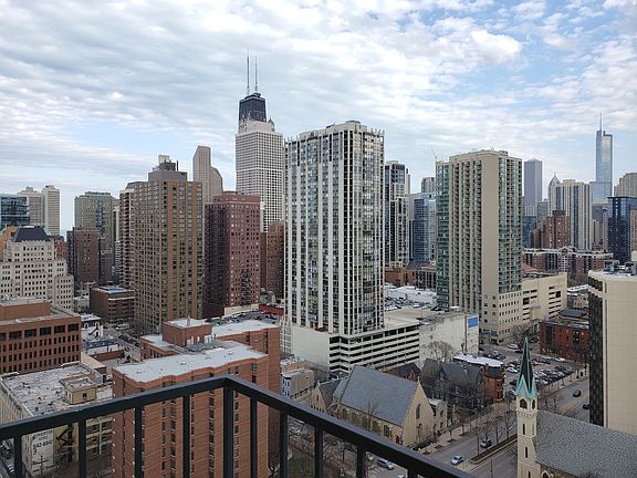 3rd image of 1212 Lasalle St #2405