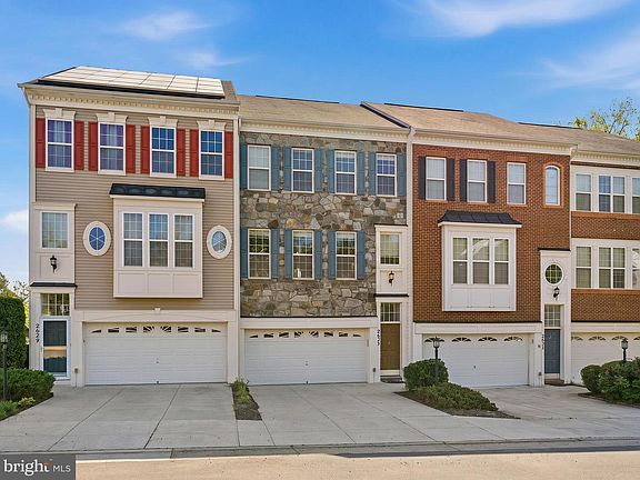 5th image of 2627 Glenriver Way