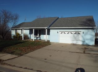 129 W Main St, Elizabeth, IL 61028