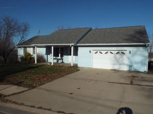 129 W Main St, Elizabeth, IL 61028