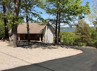 944 Robinson Point Rd, Mountain Home, AR 72653