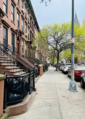 Rented by Akam Sales and Brokerage | media 9