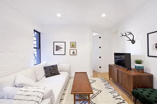 Rented by Bold New York | media 14