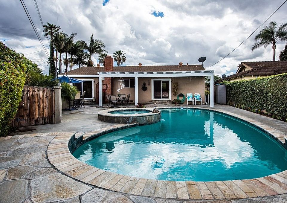 1st image of 12761 Charloma Dr