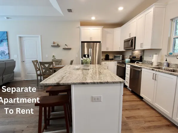 26 Center St, Freeport, FL 32439