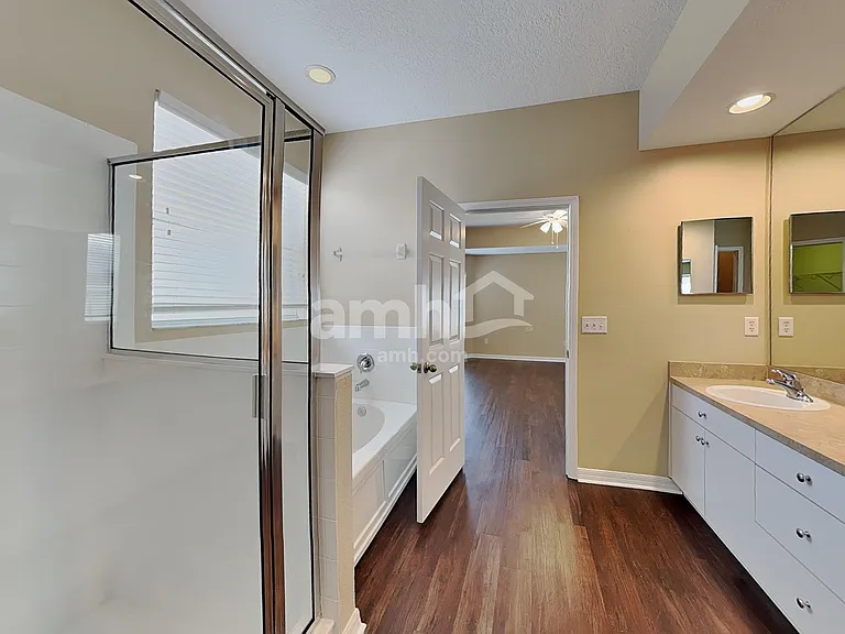 3124 Shady Lily Ln — Photo 13
