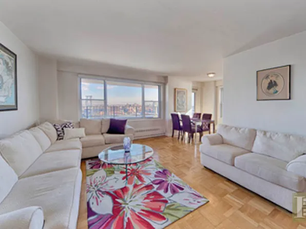 453 Fdr Drive image 1 of 7