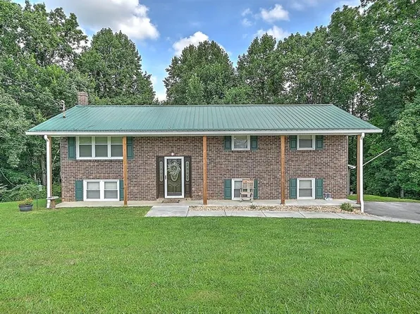 10187 Oakwinds Cir, Bristol, VA 24202