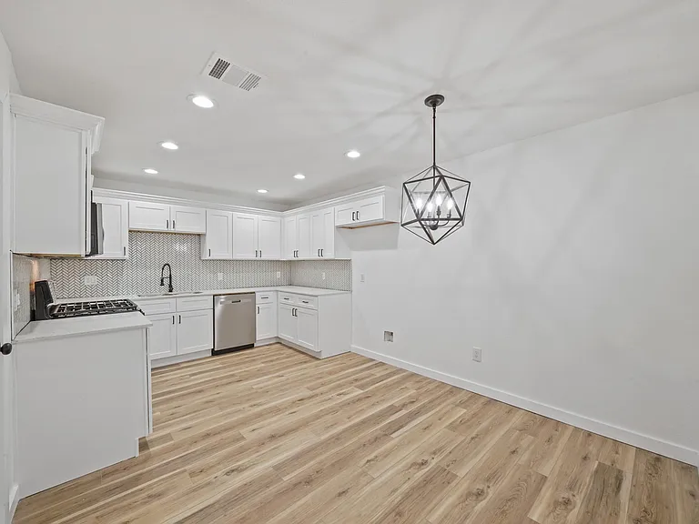 4154 Erby St #A — Photo 8