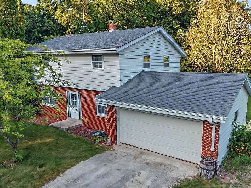1st image of 3552 Lusan DRIVE