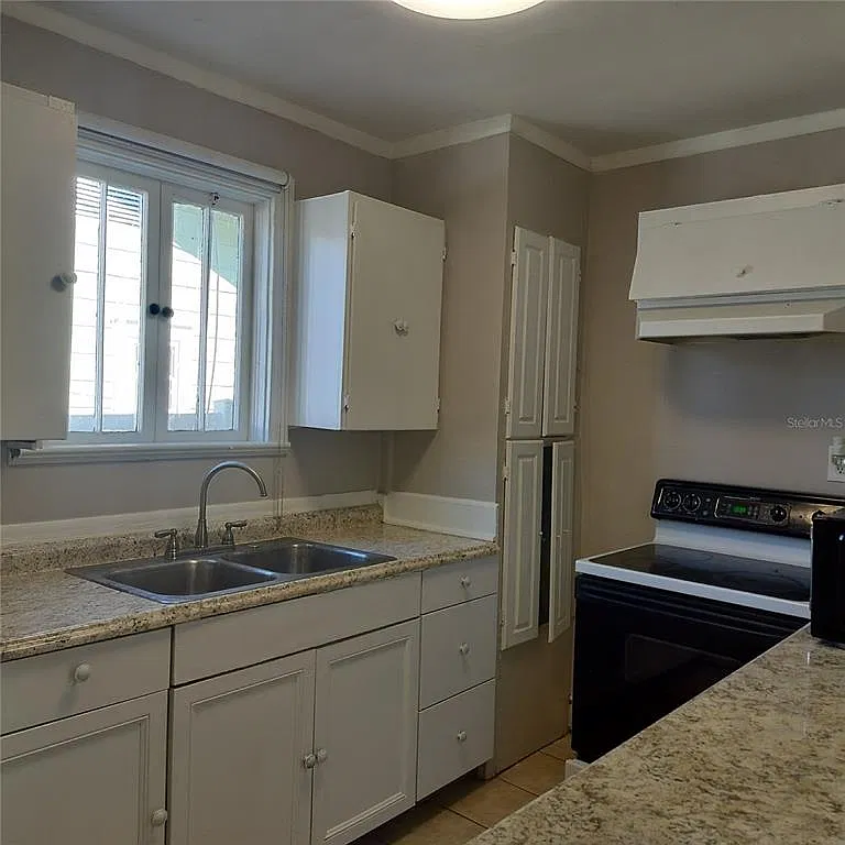 2 bed, 1.0 bath, 842 sqft, $1,299 — Photo 4