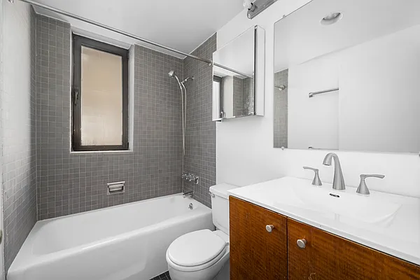 Rented by Douglas Elliman | media 24