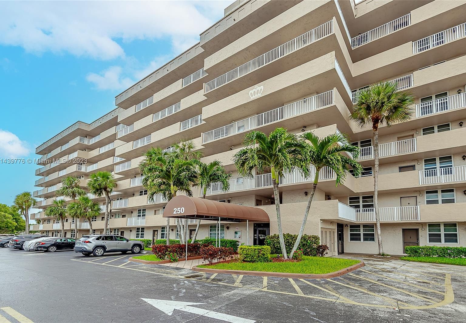 250 Jacaranda Dr APT 305, Fort Lauderdale, FL 33324 MLS A11439776