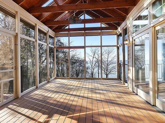 Screen in porch off of MBR&LR