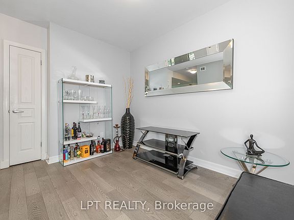 5th image of 200 Besserer St #305