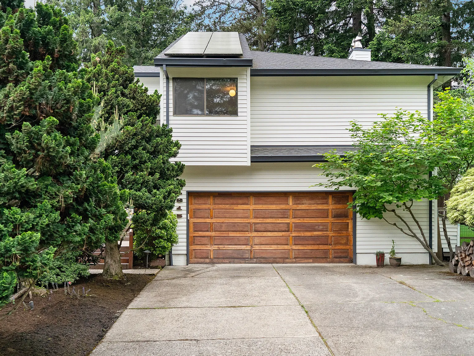 4 bed, 3595 sqft, $4,395 — Photo 2