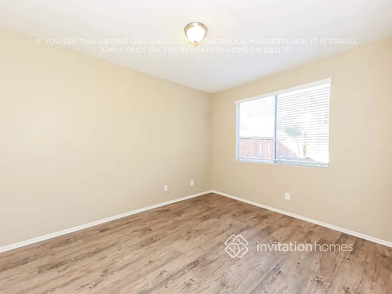 39402 Calistoga Dr — Photo 13